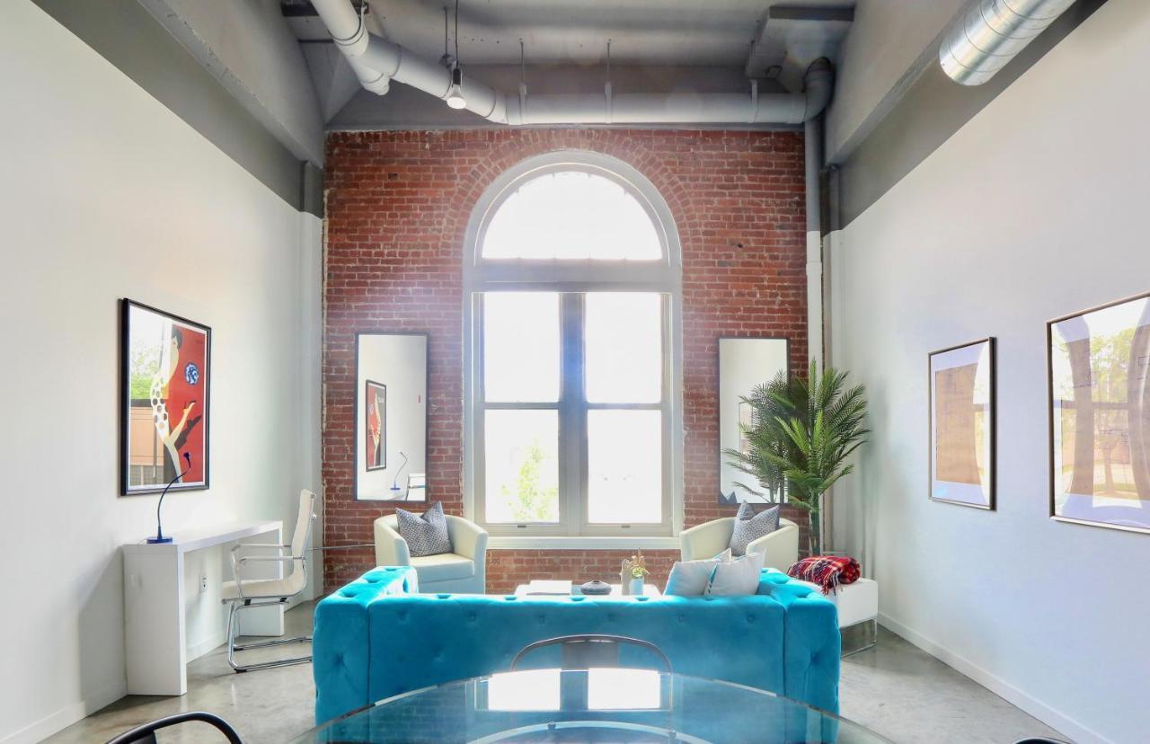 Frontdesk Historic Kcy Flats With Rooftop Deck 堪萨斯城 外观 照片